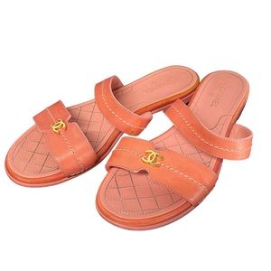 Chanel CC Logo Leather Sandals size 38.5